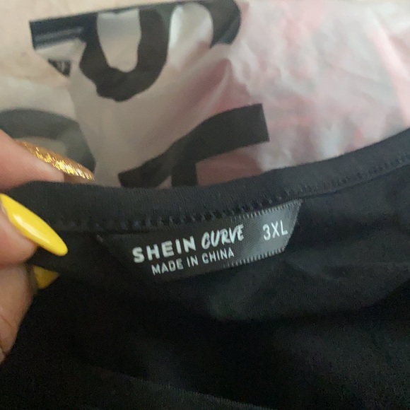 Plus cut out ruched crop tee 3xl - Picture 6 of 6